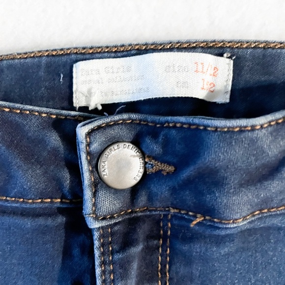 High-rise jeans - Picture 3 of 7